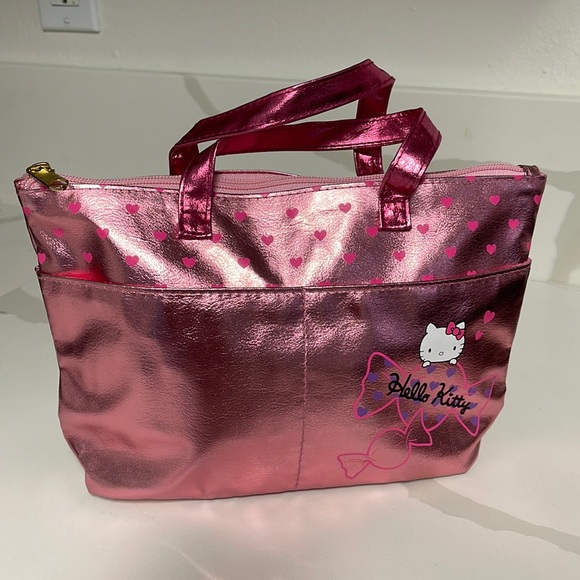 Sanrio Handbags - Sanrio/Vivitix pink lunch bag